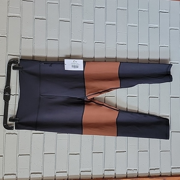 Zyia Mocha Block Light n Tight Hi-Rise 7/8 24" size 12 - Picture 2 of 8